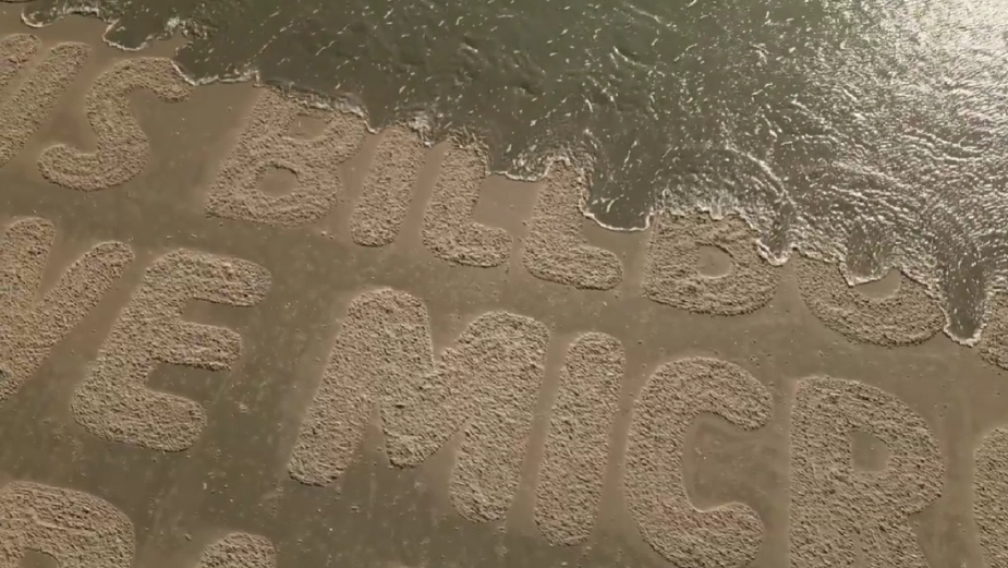 Smyle's 'Wash Away Billboard': A Breakthrough in Sustainable Design