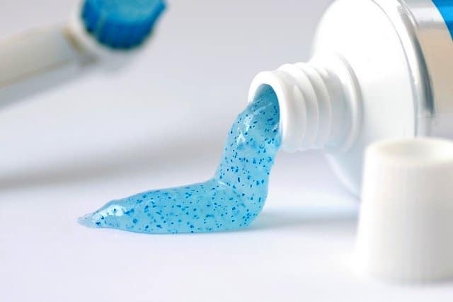 Do you still brush with microplastics?